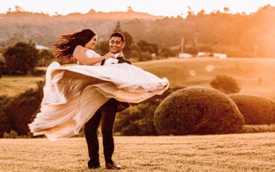 Dancing ideas to add movement to wedding photos